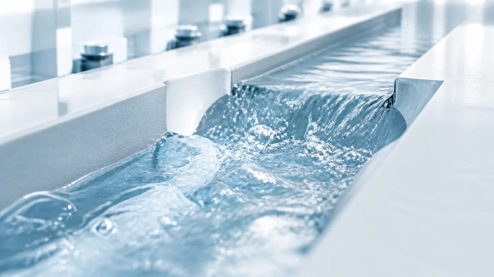 Иллюстрация контролируемого потока чистой воды